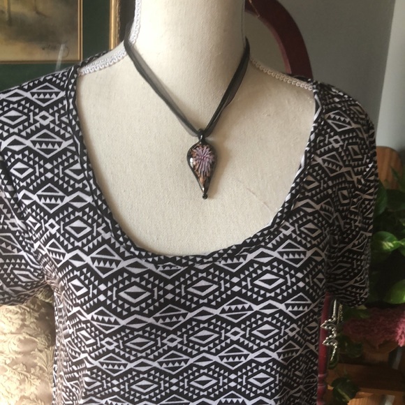 SOLD Eyeshadow covering size S but more like Medium - Picture 4 of 9